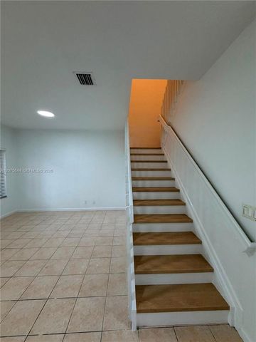 102 S Santa Catalina Circle 102, North Lauderdale, FL 33068