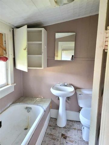 602 Mckinley, Jennings, LA 70546