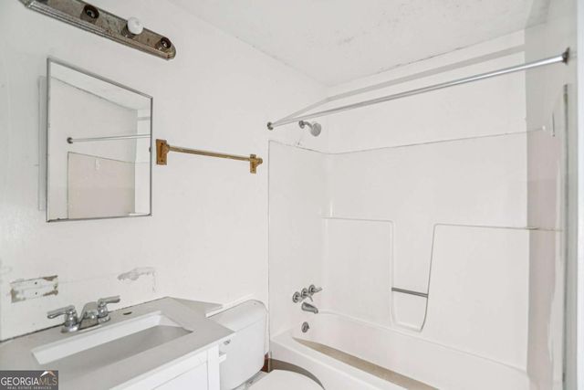 225 Walthall Avenue SE, Marietta, GA 30060