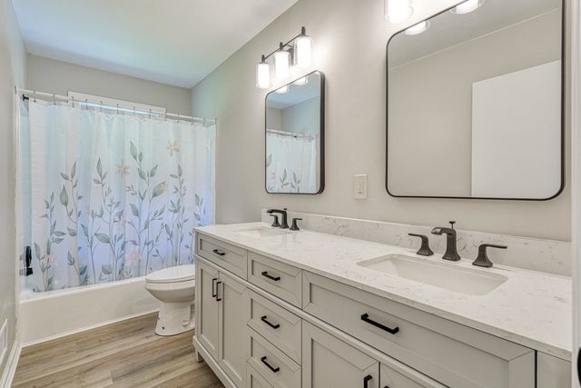 20 Buckingham Way, Taylors, SC 29687