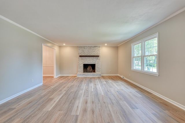 20 Buckingham Way, Taylors, SC 29687