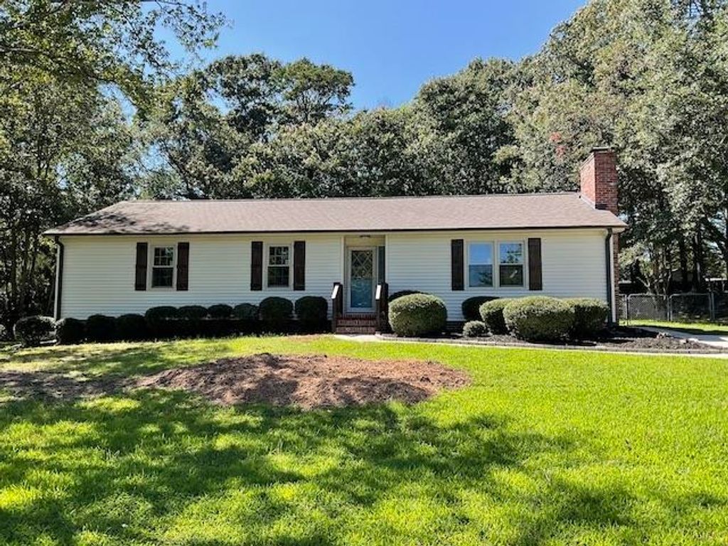 20 Buckingham Way, Taylors, SC 29687