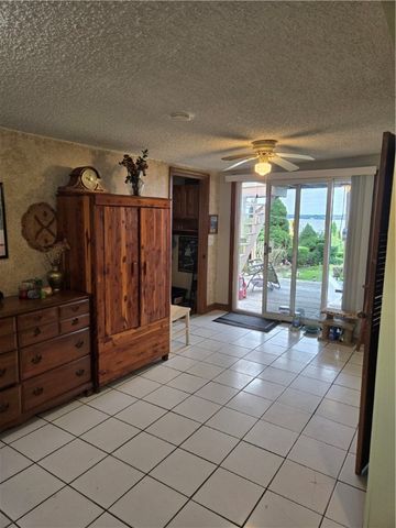 41 White Avenue, East Providence, RI 02915