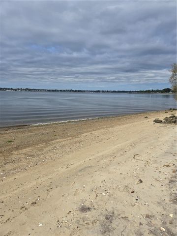 41 White Avenue, East Providence, RI 02915