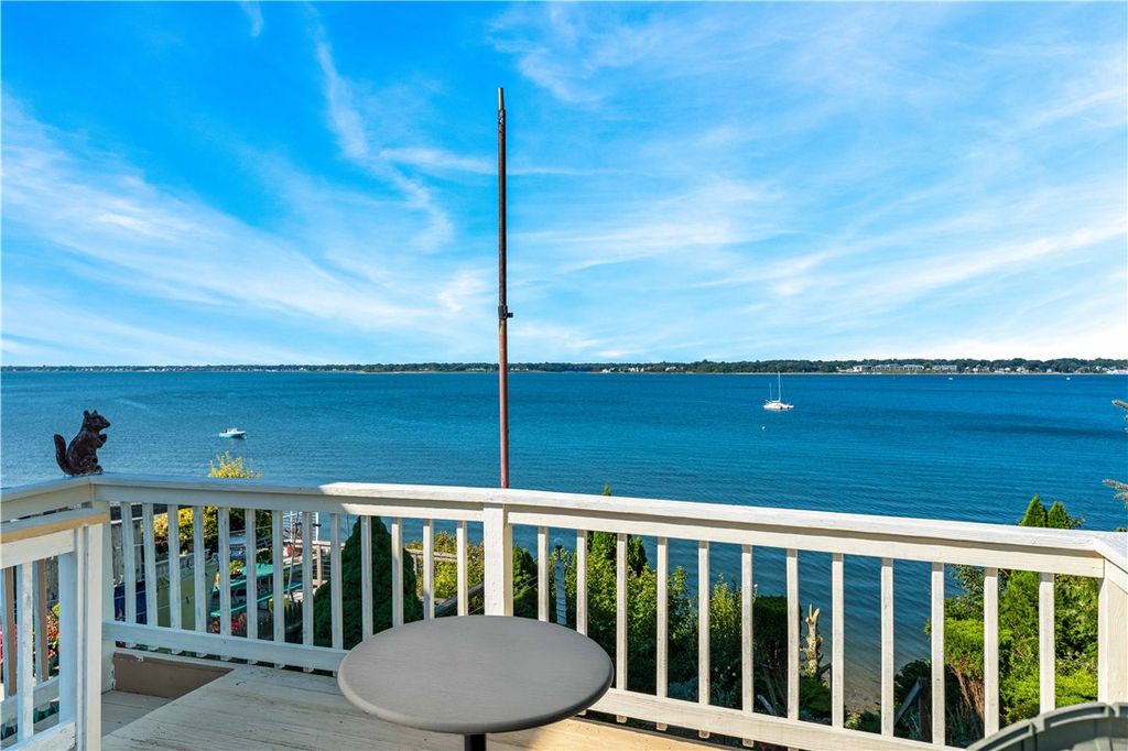 41 White Avenue, East Providence, RI 02915