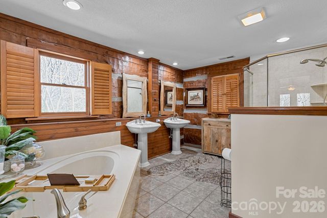 65 Sugar Maple Drive, Mills River, NC 28759