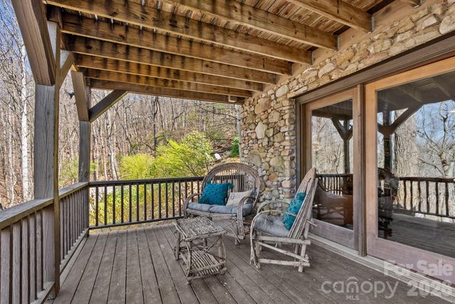 65 Sugar Maple Drive, Mills River, NC 28759