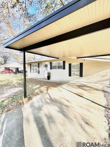 2330 S Woodcrest Ave, Denham Springs, LA 70726