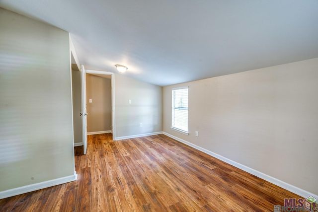 2330 S Woodcrest Ave, Denham Springs, LA 70726