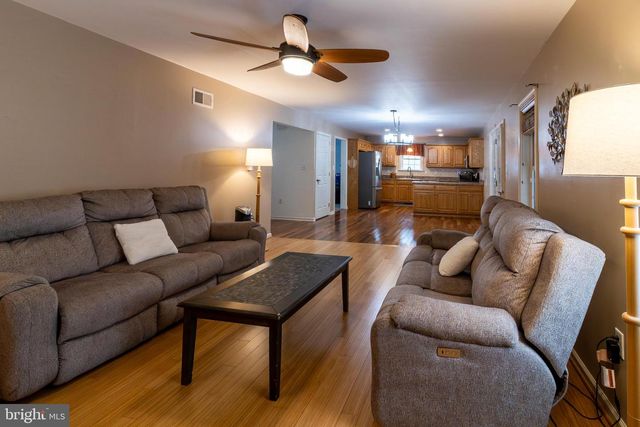 191 TWIN CREEKS DR, Jonestown, PA 17038