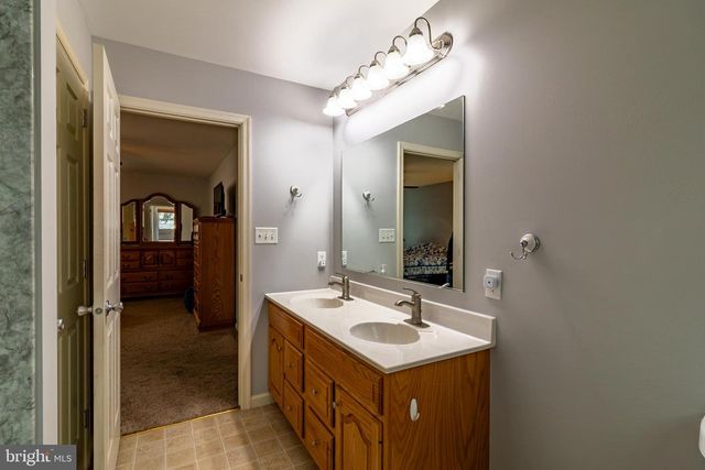 191 TWIN CREEKS DR, Jonestown, PA 17038