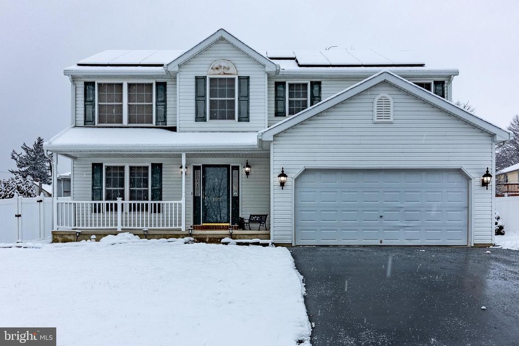 191 TWIN CREEKS DR, Jonestown, PA 17038