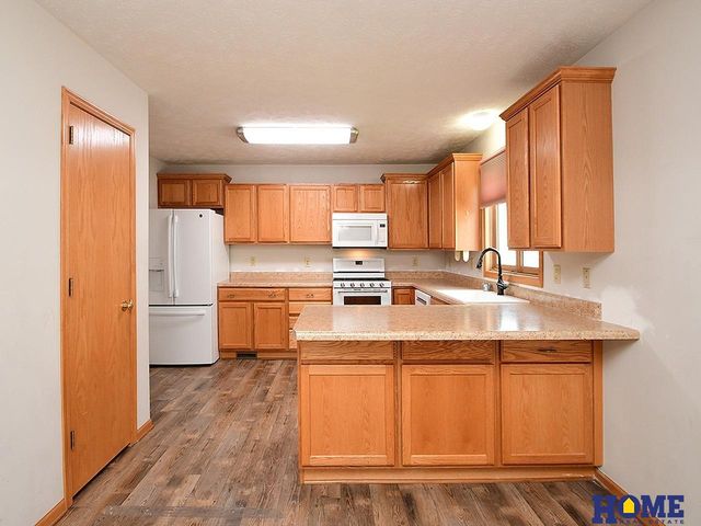 3300 S 83rd Street, Lincoln, NE 68506