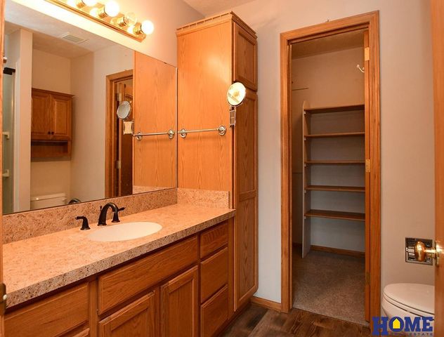 3300 S 83rd Street, Lincoln, NE 68506