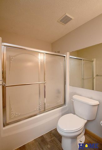 3300 S 83rd Street, Lincoln, NE 68506