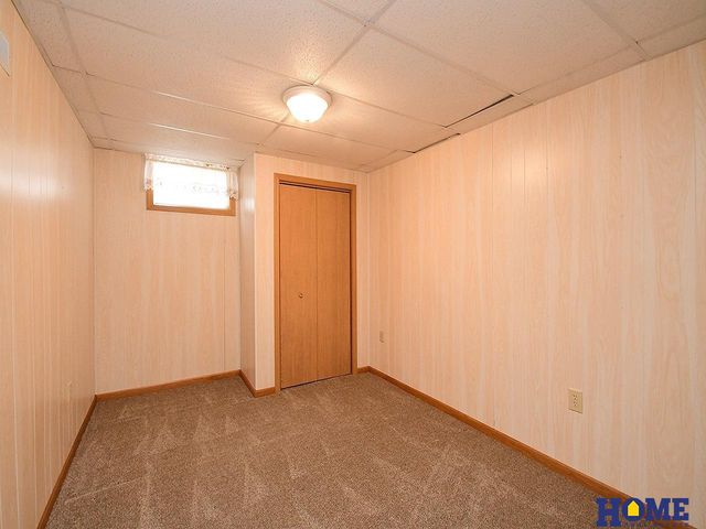 3300 S 83rd Street, Lincoln, NE 68506