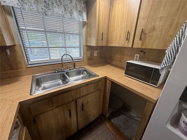 6718 DONALD AVENUE, Tampa, FL 33614