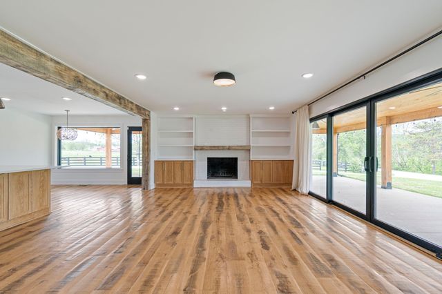 4824 Leipers Creek Road, Williamsport, TN 38487