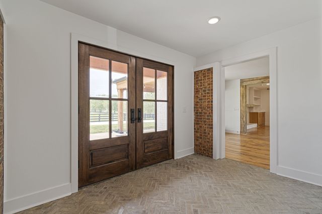 4824 Leipers Creek Road, Williamsport, TN 38487