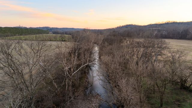 4824 Leipers Creek Road, Williamsport, TN 38487