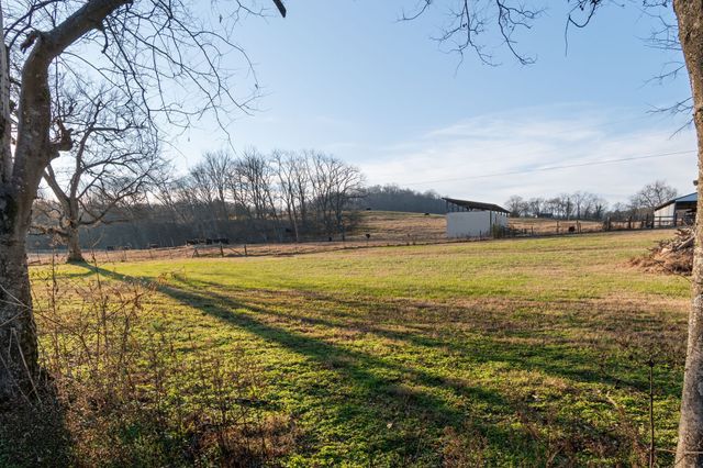 4824 Leipers Creek Road, Williamsport, TN 38487