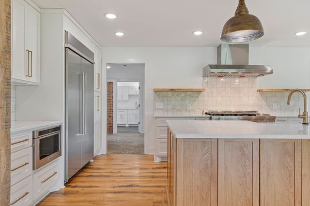 4824 Leipers Creek Road, Williamsport, TN 38487