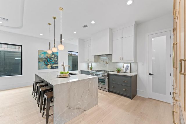 5308 Gibson Street, Houston, TX 77007