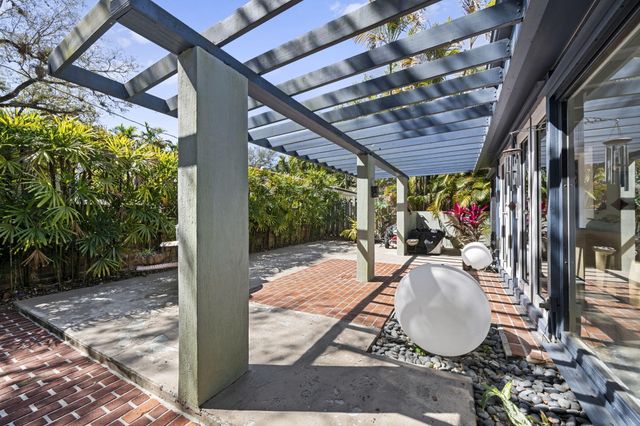 1500 SW 13th Court, Fort Lauderdale, FL 33312