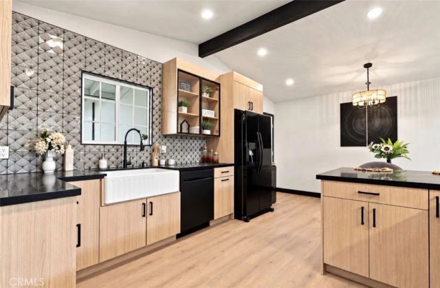 1339 W 11th, Upland, CA 91786