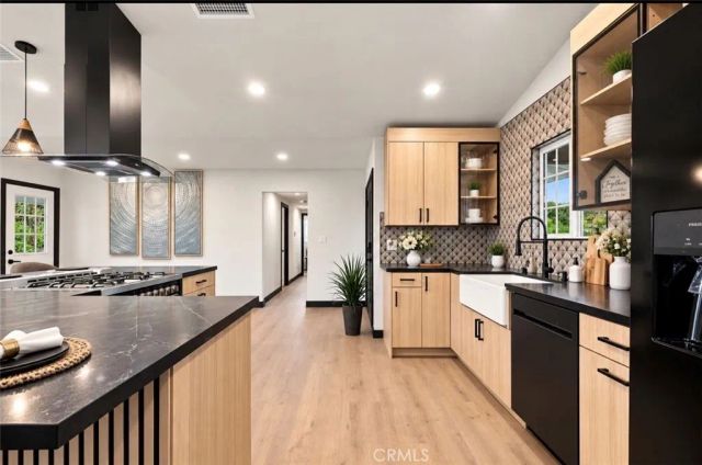 1339 W 11th, Upland, CA 91786