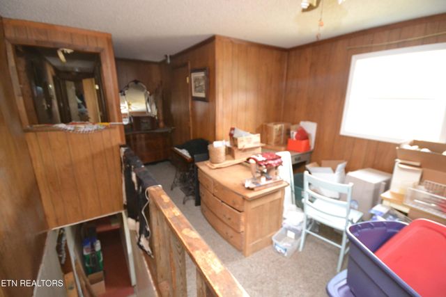 1894 Paint Rock Valley Rd, Philadelphia, TN 37846