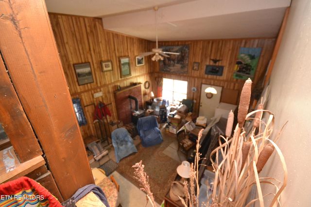 1894 Paint Rock Valley Rd, Philadelphia, TN 37846