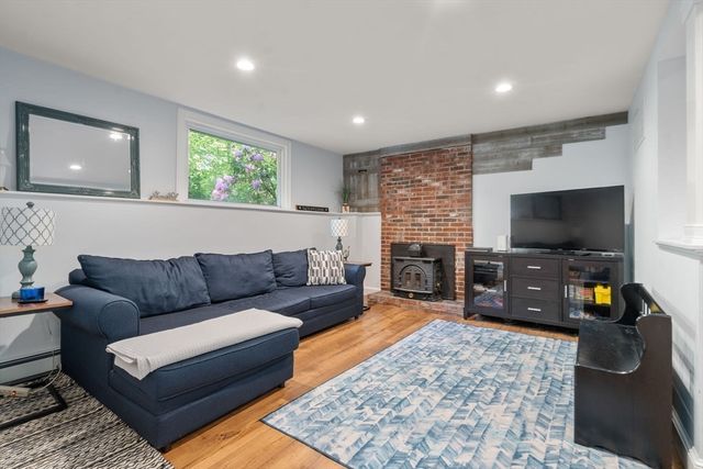 170 Hudson Road, Stow, MA 01775