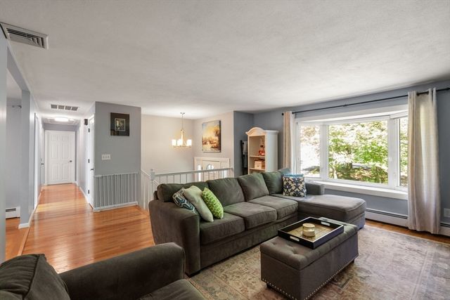 170 Hudson Road, Stow, MA 01775