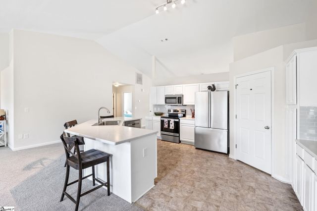 413 Bentridge Drive, Spartanburg, SC 29301