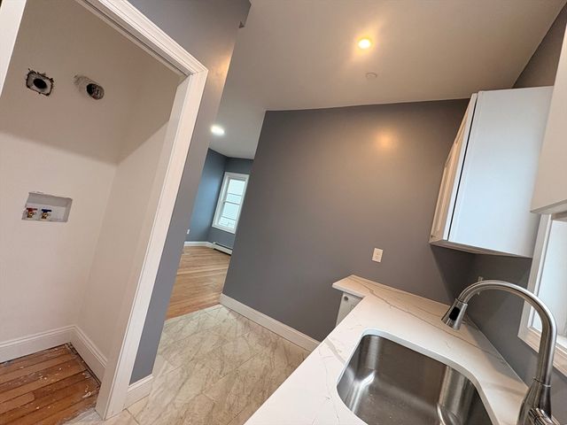 25 Central Sq 1, Brockton, MA 02301