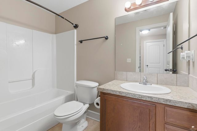 820 Fossilridge Drive, Manhattan, KS 66503