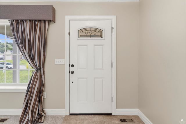 820 Fossilridge Drive, Manhattan, KS 66503