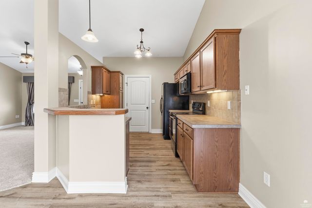 820 Fossilridge Drive, Manhattan, KS 66503