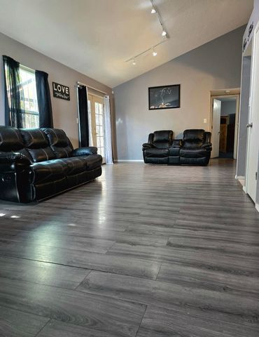 924 W Sky Street SW, Albuquerque, NM 87121