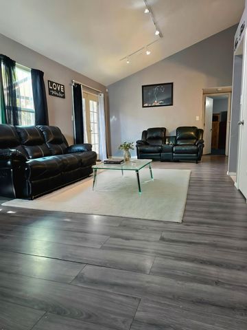 924 W Sky Street SW, Albuquerque, NM 87121