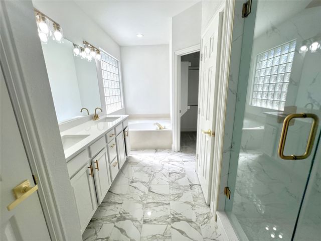 4300 Stone Hollow Way, Fort Worth, TX 76040