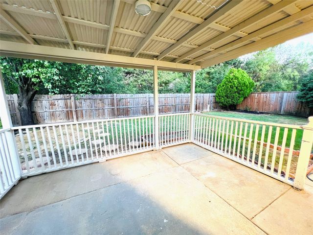 4300 Stone Hollow Way, Fort Worth, TX 76040