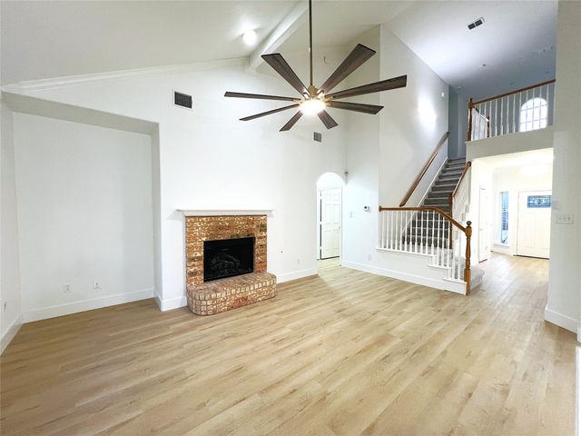4300 Stone Hollow Way, Fort Worth, TX 76040