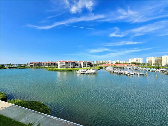 7600 SUN ISLAND DRIVE S 306, South Pasadena, FL 33707