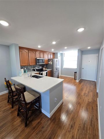 7600 SUN ISLAND DRIVE S 306, South Pasadena, FL 33707