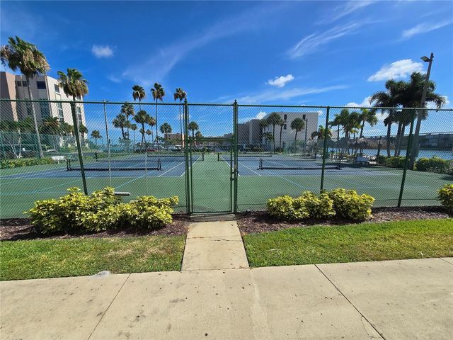 7600 SUN ISLAND DRIVE S 306, South Pasadena, FL 33707
