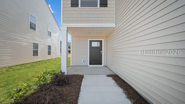 30 Bottom Board Ct, Ridgeland, SC 29936