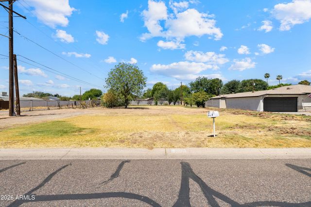 5704 N 11TH Avenue -, Phoenix, AZ 85013