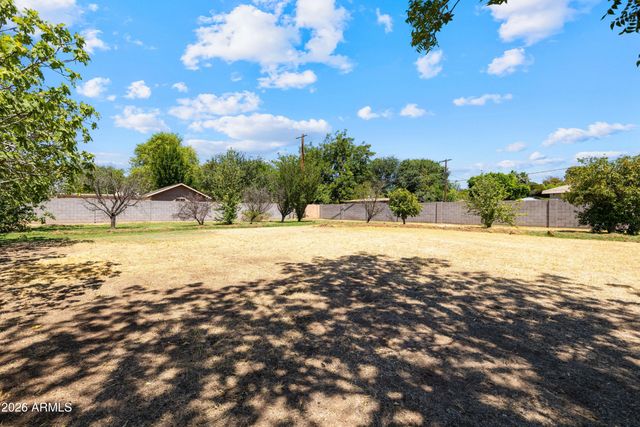 5704 N 11TH Avenue -, Phoenix, AZ 85013